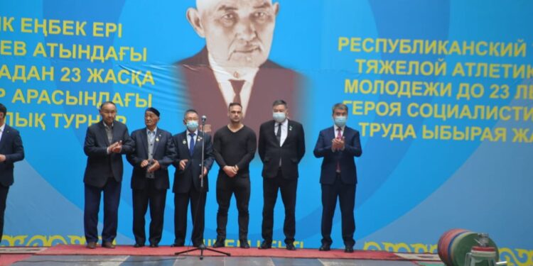 Ы.ЖАҚАЕВТЫҢ 130 ЖЫЛДЫҚ МЕРЕЙТОЙЫНА ОРАЙ АУЫР АТЛЕТИКАДАН ЖАСӨСПІРІМДЕР АРАСЫНДА ТУРНИР ӨТТІ