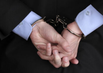 Задержан глава отдела строительства Уральска