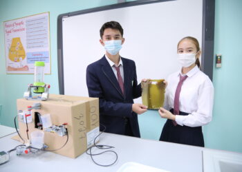 Ақтаулық оқушылар арамшөптен биопакет дайындады