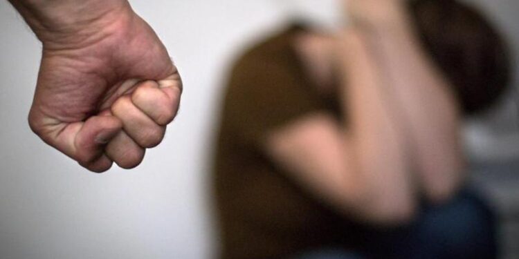 Елордада тұрмыстық зорлық көрсеткен 6,6 мың адамға нұсқама шығарылды