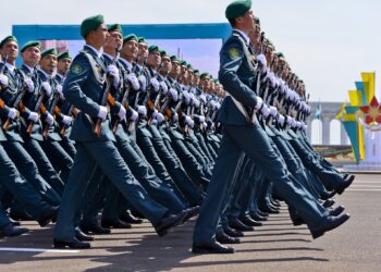 Тәуелсіздік туралы 100 әңгіме: Тәуелсіз Қазақстанның Қарулы күштері қалай құрылды