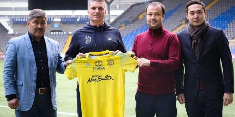 Футбол: «Каспийдің» бас бапкері «Астанаға» ауысты