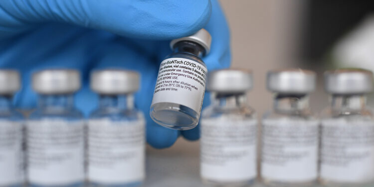 Қазақстанда Pfizer-дің қанша дозасы бар