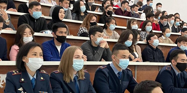 «Криминалистиканың үздік альбомы» атты Республикалық байқауының марапаттау салтаны өтті.