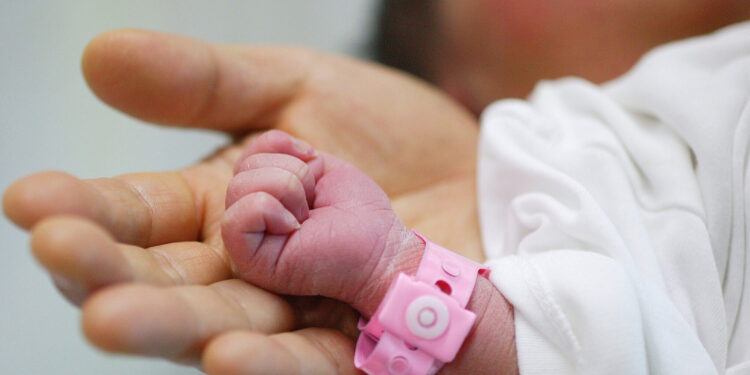 Қытай рұқсат етілген бала санына қатысты шектеуді алып тастады