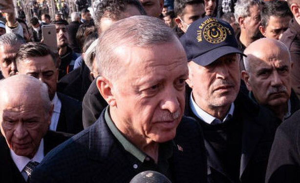 Ердоған зардап шеккен түркиялықтардан кешірім сұрады