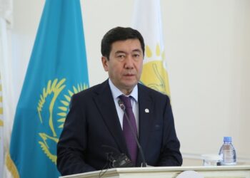 Ерлан Қошанов: «AMANAT» партиясы қысылтаяң сәттерде әрдайым елмен бірге болды