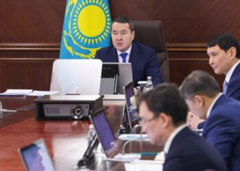 Әлихан Смайылов: Мектепте бейнекамера санын көбейтіп, бақылауды күшейту керек