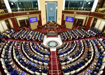 Парламент Мәжілісінің депутаттары ант берді