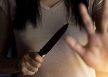 Күйеуін өлтірген 34 жастағы мектеп директоры ауруханаға түсті