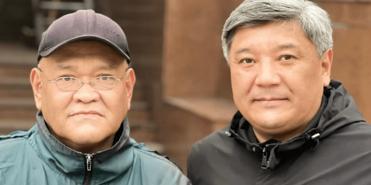 “Айлығы 150 мың теңге…” Ұлы Абай Құнанбайұлының неменесі аула сыпырушы болып жұмыс істейді