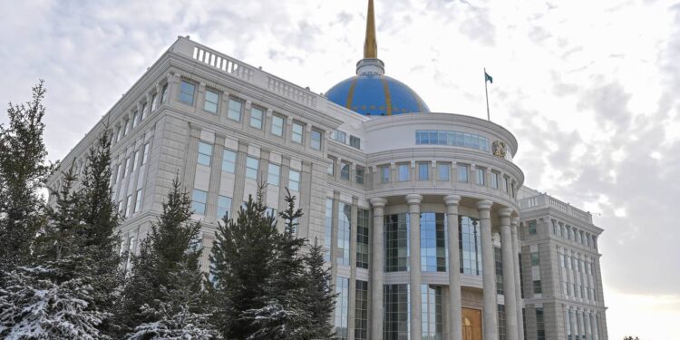 Президент қылмыстық сот ісін жүргізуде азаптаудың алдын алатын заңға қол қойды