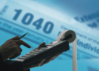 Тоқаев Салық кодексіне өзгеріс енгізетін заңға қол қойды