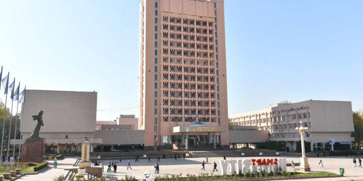 ҚазҰУ халықаралық рейтингте көш бастады