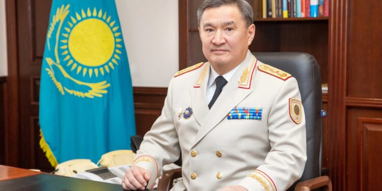 Марат Ахметжанов Ішкі істер министрі болып қайта тағайындалды