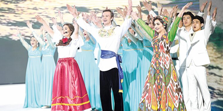 Тоғысқан тағдырларды тұтастыратын тіл