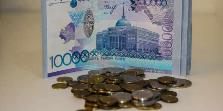 Назван средний размер пенсии казахстанцев