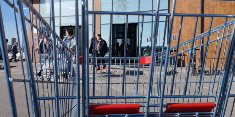 Цены на социально значимые продукты выросли на 0,1% – статистика