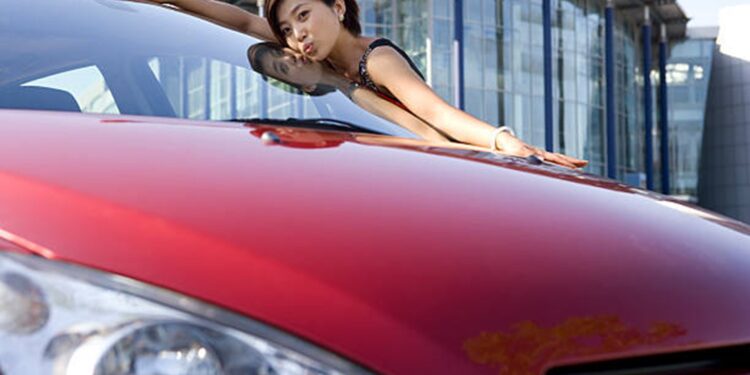 Илон Маск Шанхайда жаңа аккумулятор зауытын салады