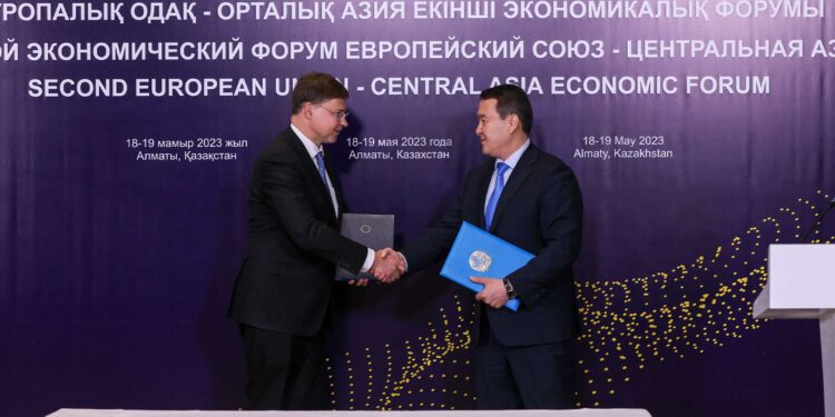 Казахстан готов нарастить экспорт продукции в Европу по 175 товарным позициям