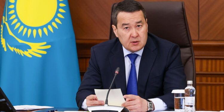 Орта бизнес Қазақстанның қозғаушы күшіне айналуы тиіс – Әлихан Смайылов