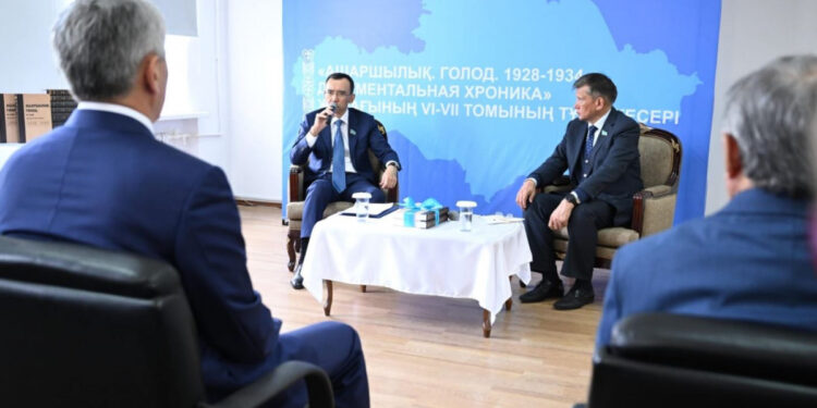 Бірегей құжаттар жинағы таныстырылды