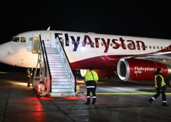 FlyArystan ұшағына найзағай түсті