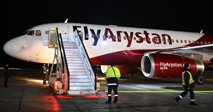 FlyArystan ұшағына найзағай түсті
