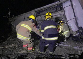 Мексикада автобус құздан құлап, 18 адам қаза тапты