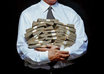 Әлемде табысы миллион доллардан асатын байлардың саны азайды