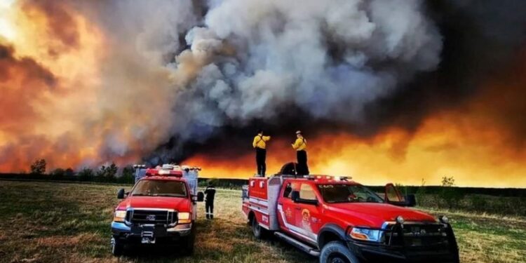 Канадада орман өрті өршіп тұр