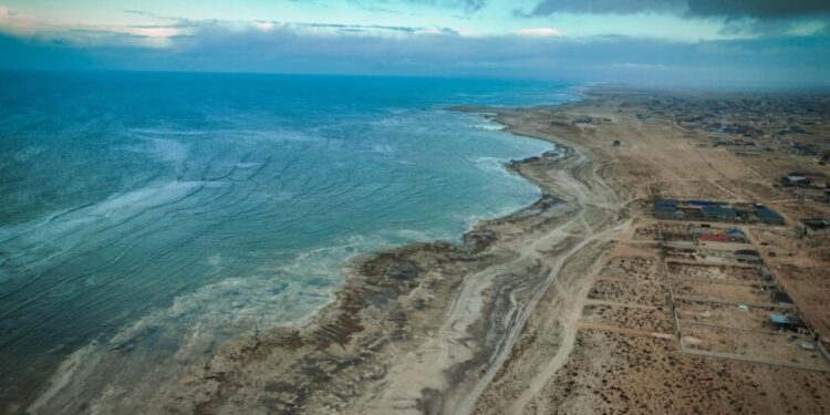 «Төтенше жағдай жарияланды»: Каспий Аралдың тағдырын қайталай ма?