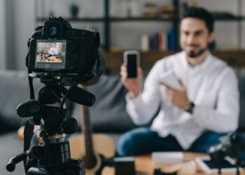 Әлеуметтік желіде курс сататындар салық төлей ме? – Министрлік өкілі жауап берді