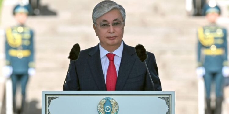 Мемлекет басшысы Ту көтеру рәсіміне қатысты