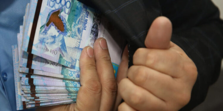 Жамбыл облысында бас бухгалтер 7 млн теңге жымқырған