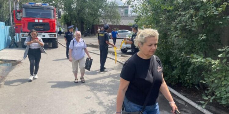 Алматыда 5 адамды атып өлтірген Джуновтың үйін полицейлер қоршауға алды