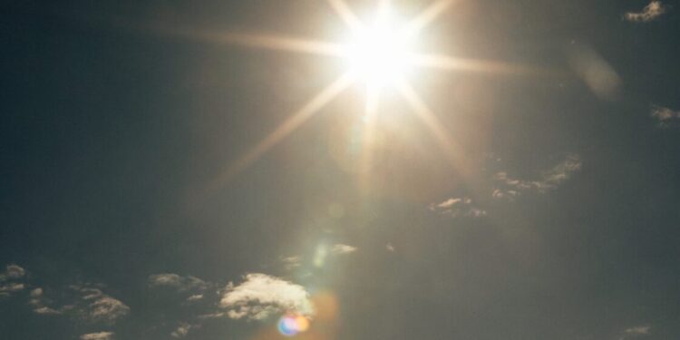 Бүгін еліміздің басым бөлігінде күн қатты ыстық болады