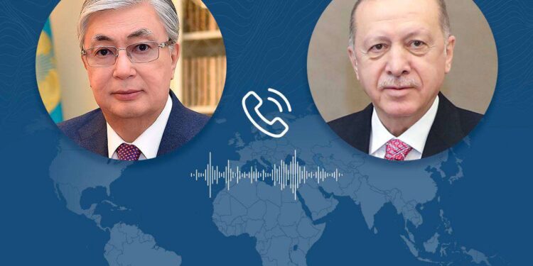 Токаев поговорил по телефону с президентом Турции