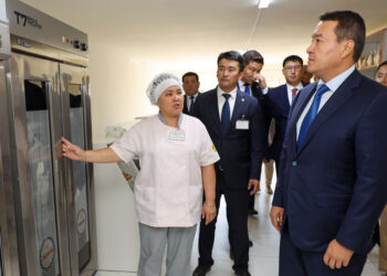 Әлихан Смайылов Ақтөбе облысында «Ауыл аманаты» жобасының іске асырылу барысымен танысты