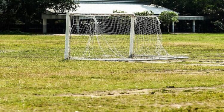 Елімізде тозған футбол алаңдары жаңартылады – ҚФФ