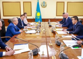 Әлихан Смайылов Астанада Башқұртстан үкіметі делегациясымен кездесті