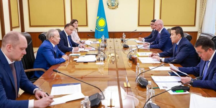 Әлихан Смайылов Астанада Башқұртстан үкіметі делегациясымен кездесті