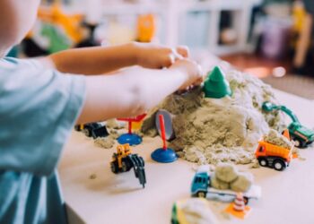 Алматы облысы: 2 жасқа толмаған бүлдіршіннің балабақшада бірнеше жерден тістелгені расталды