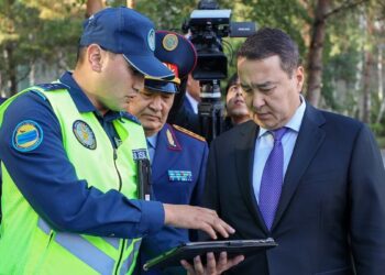Әлихан Смайылов жаңа оқу жылы қарсаңында ІІМ жұмысымен танысты