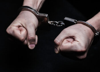 Қылмыстық топ қазақстандықтарды 340 млн теңгеге сан соқтырған