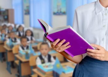 220 мыңнан астам педагог жалақысына қосымша ақы алады