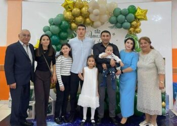 Балуандардың жолын ашып бердік – Ризабек Айтмұханның әкесі Қанат Жолдасбай.«Әке, біз соңына дейін жүреміз. Кем дегенде әлем чемпионы боламыз» деп айтқаны әлі есімде, – деді ол