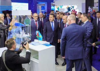 ЕАЭО премьер-министрлері INNOPROM көрмесінде бас қосты