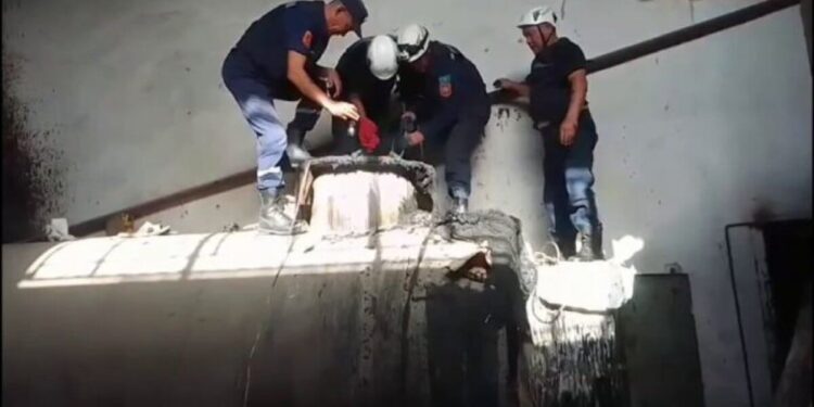 Шымкентте ер адам битум құйылған бөшкеге құлап, мерт болды