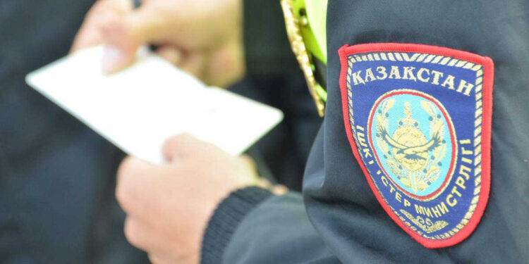 Орал қаласының тұрғыны көше ортасында суицид жасамақ болды